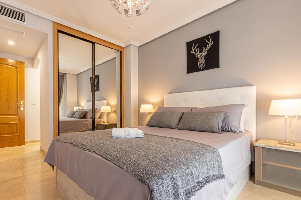 797 Holiday Rentals- Piso Con Amplia Terraza A Solo 1 Min De La Playa Benalmádena Zewnętrze zdjęcie